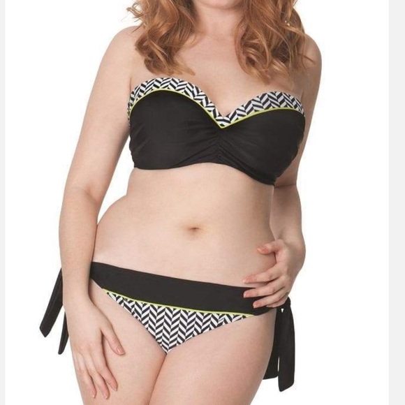 34f bandeau bikini
